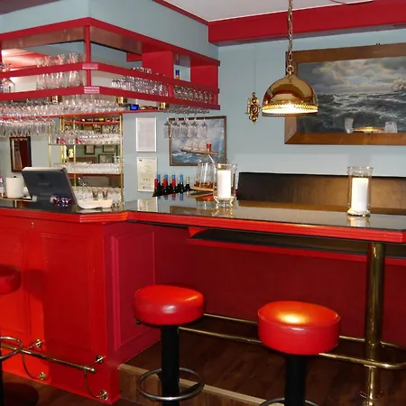 House And Apts In Husum 41191 Holiday home *
