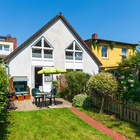 펜션 House And Apts In Husum 41191 후줌